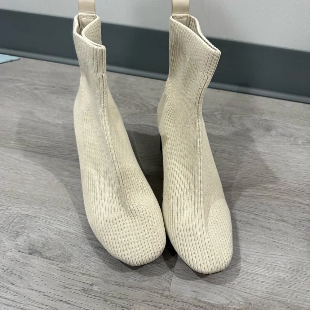 Everlane Sock Boots The Glove Knit Heel in Bone Cream